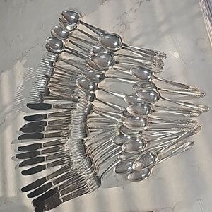 Crown silverplate 14 sets Radiance 1939 flatware 70 pcs